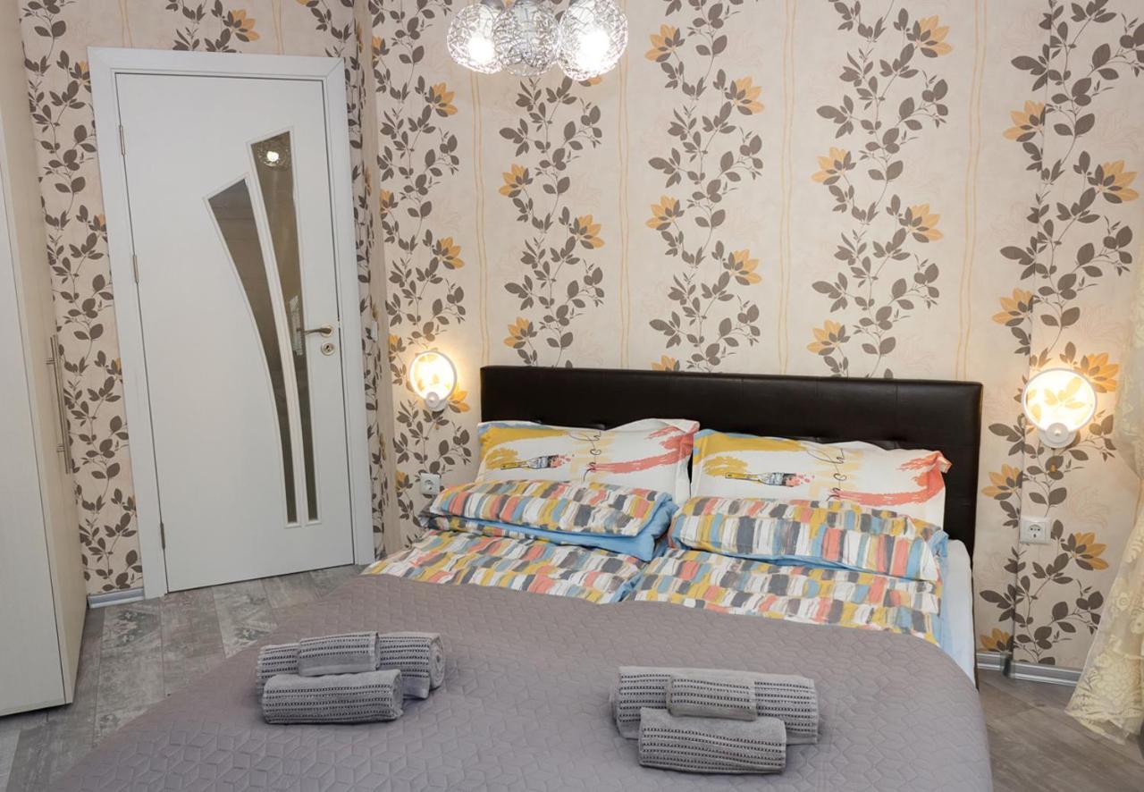וארנה Acrylic & Pastel Apartments מראה חיצוני תמונה