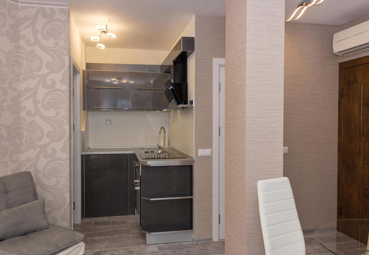 וארנה Acrylic & Pastel Apartments מראה חיצוני תמונה