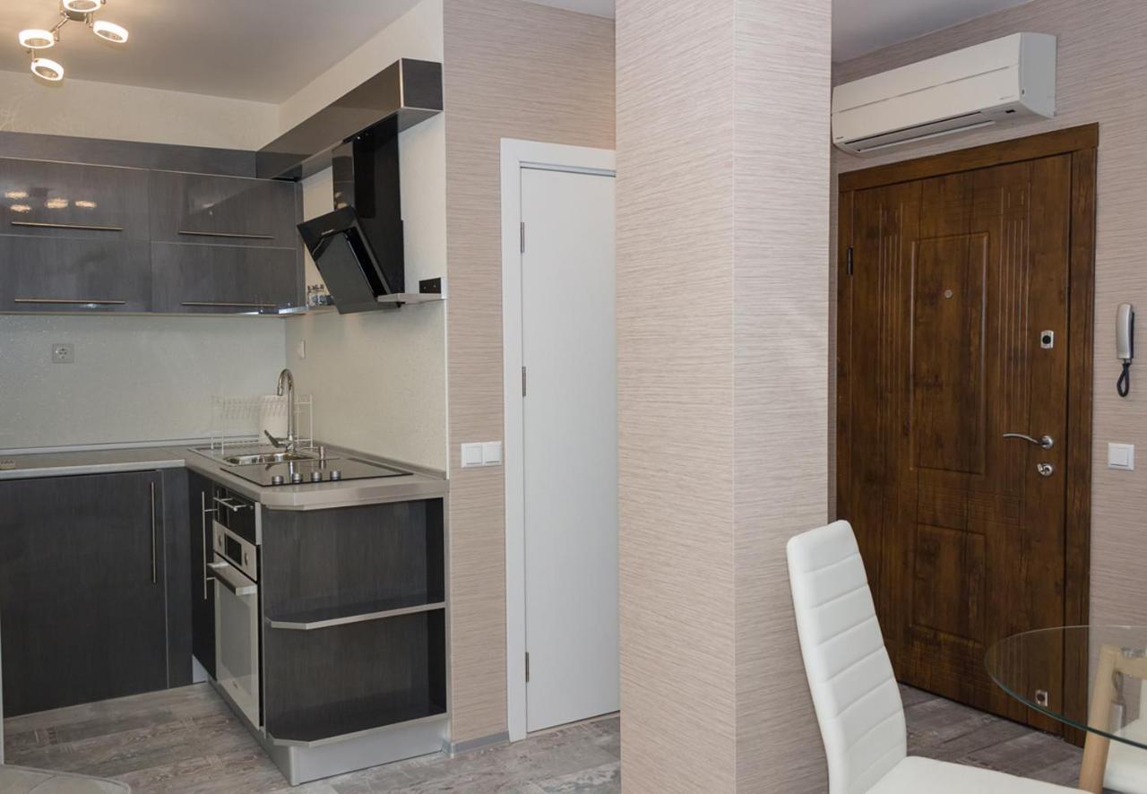 וארנה Acrylic & Pastel Apartments מראה חיצוני תמונה